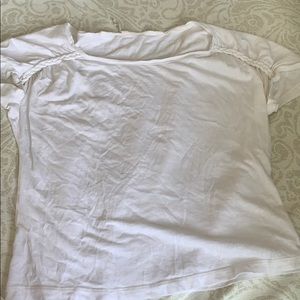 Old navy white T-shirt